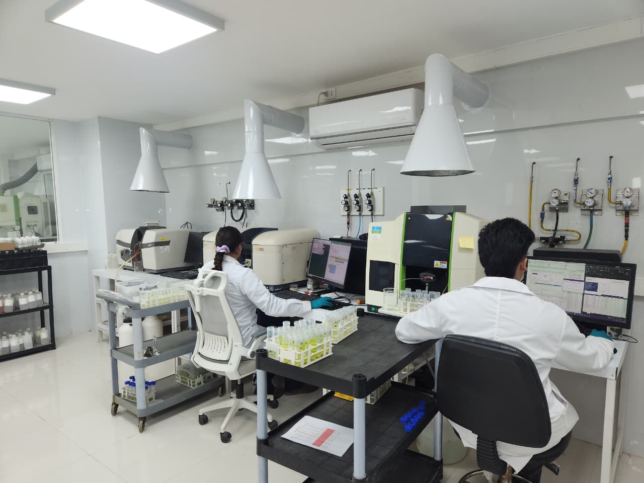 LABORATORIO QUÍMICO